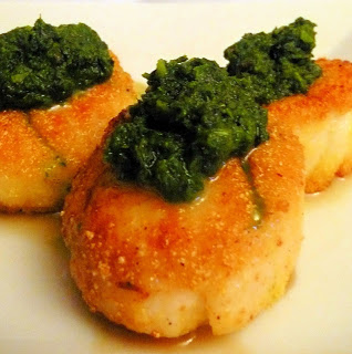 Cornmeal-Crusted Scallops with Mint Chimichurri