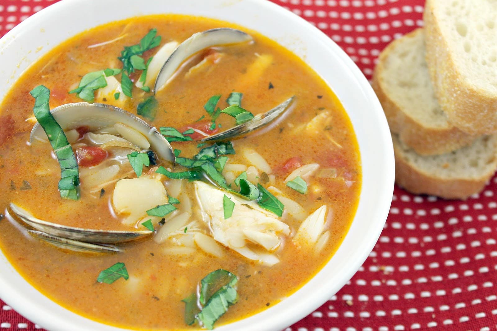 Tomato Seafood Chowder &Review of Pomi Vodka Sauce