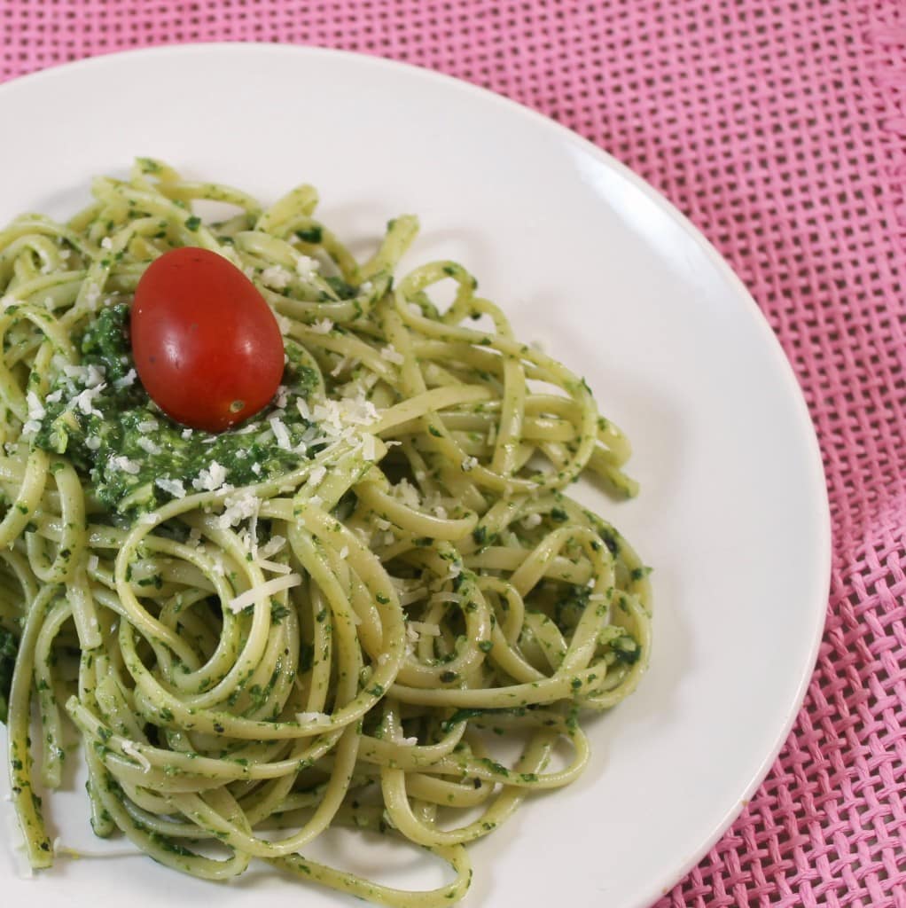 Linguine with Spinach Herb Pesto