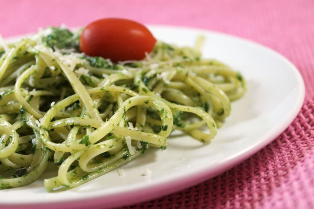 Linguine with Spinach-Herb Pesto