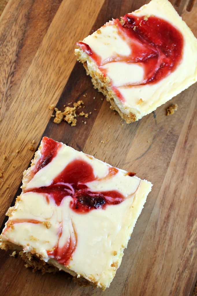 Plum-Swirled Cheesecake Bars