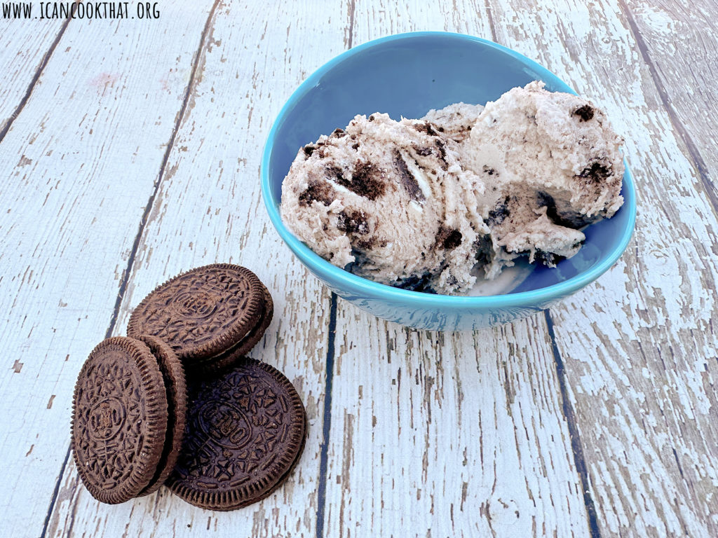 Homemade Cookies and Cream Ice Cream