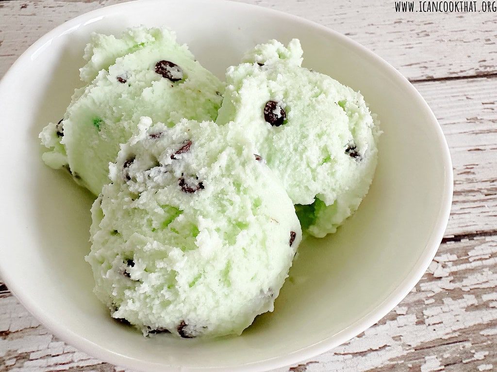 Homemade Mint Chocolate Chip Ice Cream